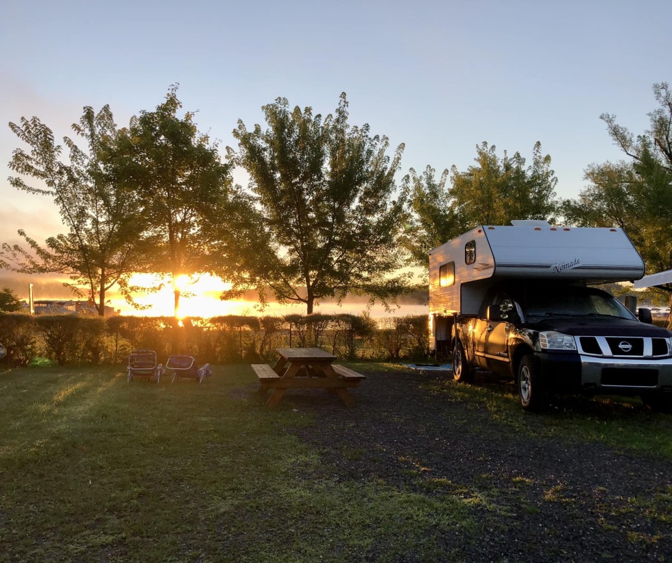 Coucher de soleil sur l'un des terrains du Camping du Lac Massawippi