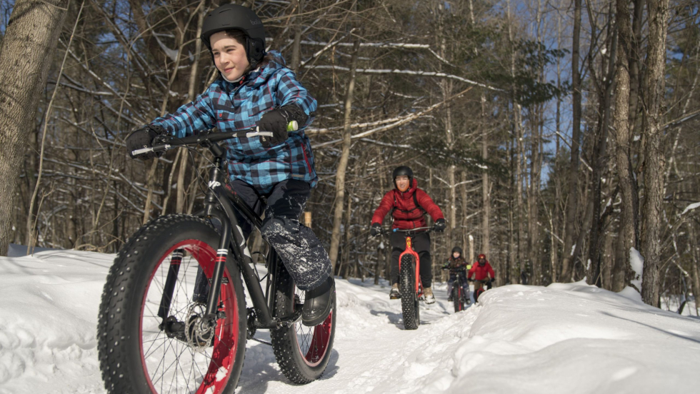 Activité extérieur fait proche des chalets du Parc national Mont-Orford