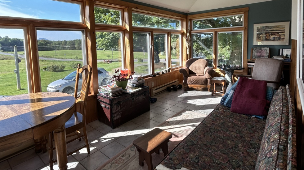 Salle de séjour du gîte L'Échappée Belle - Chez Robert à Austin.