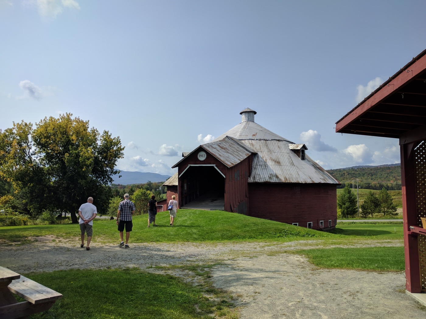 Grange ronde de Mansonville